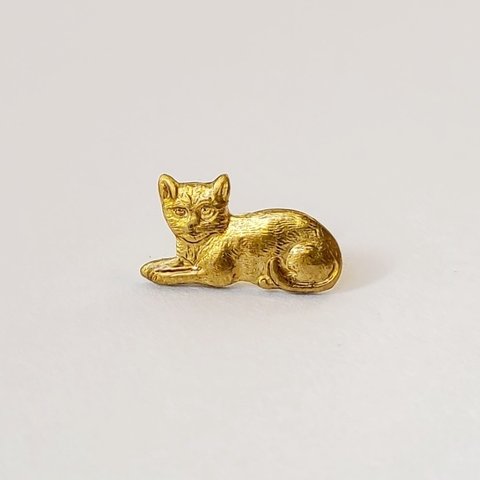 [猫の真鍮ピンバッチ]　cat Animals 動物  小さい ネコ アニマルズ 