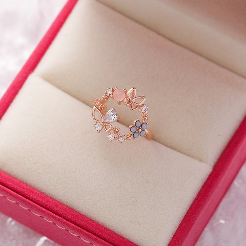 満開の春花をモチーフ　きらきら　ペールブルー*桜ピンク　ジルコニア　CZ　水晶　 　リング　フリーサイズ　ピンクゴールドコティング