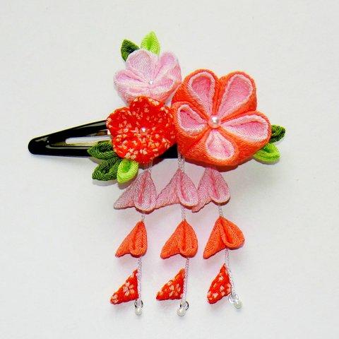 つまみ細工《かの花》珊瑚朱～薄桜