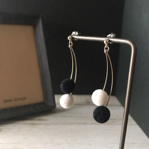 ✳︎monotone cherryピアス／イヤリング✳︎