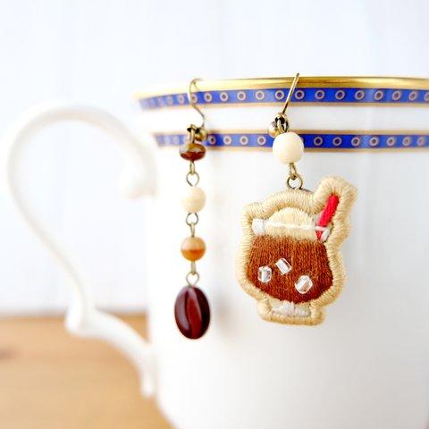 cafeピアス・イヤリング（コーヒーフロート）☆刺しゅう 刺繍