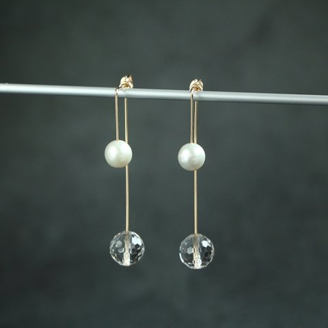 14kgf-pearl × crystal twin ピアス