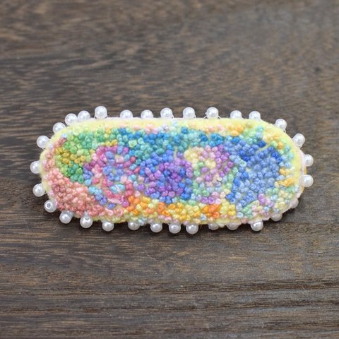 つぶつぶ刺繍バレッタ