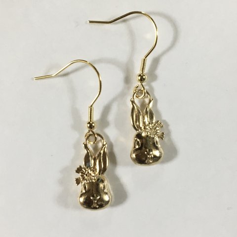 Flowerラビット　ピアス