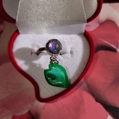 emerald petal ring silver 1