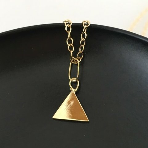 神秘三角形◇K14ゴールドペンダント 