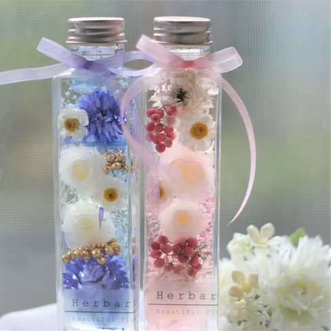 お花いっぱい♡ハーバリウム★2本セット★ブルーパープル系＆ほんわかピンク系・17㎝角ボトル