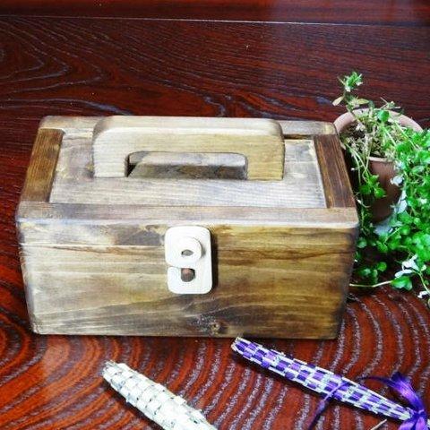 木の入れ物　 ふたつき木の箱　取っ手付 box