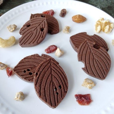 葉っぱ3枚のチョコレート型（ハナミズキ）（22）シリコン型　シリコンモールド　お菓子　手作り　プレゼント
