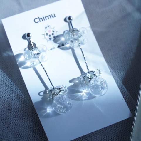 Chimuの泡イヤリング　綺麗　おしゃれ　