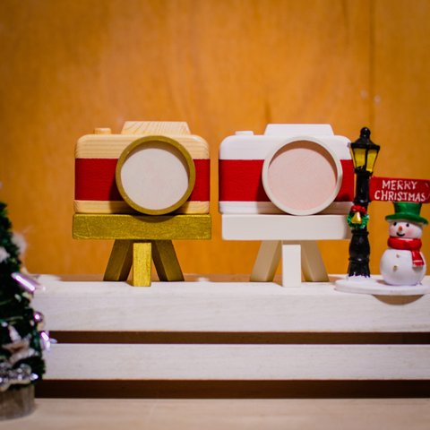 【特集掲載】クリスマス限定　12月25日まで　赤いミニフォトフレーム2個セット（三脚付き）