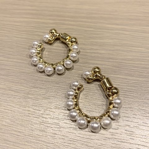 大粒パールフープピアス