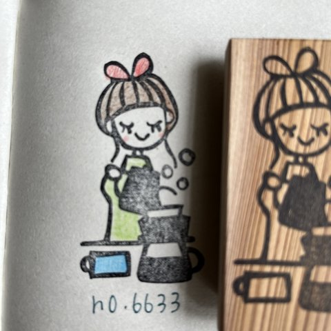 スタンプ　No. 6633コーヒーをたてる女の子