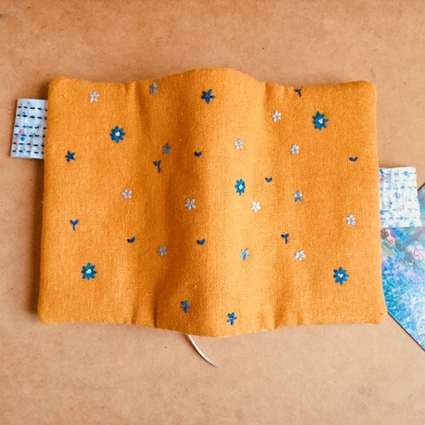 花刺繍のほぼ日手帳カバー、ブックカバー    