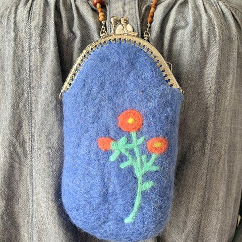 お花の羊毛刺繍のメガネケース（ブルー）