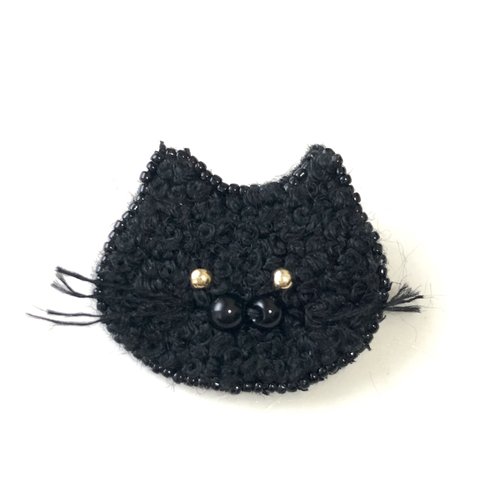 黒猫　ブローチ　もこもこ　ネコ　ビーズ刺繍　アニマル　動物　キャット　猫の日　ニャンニャンニャン　2月22日　刺繍　