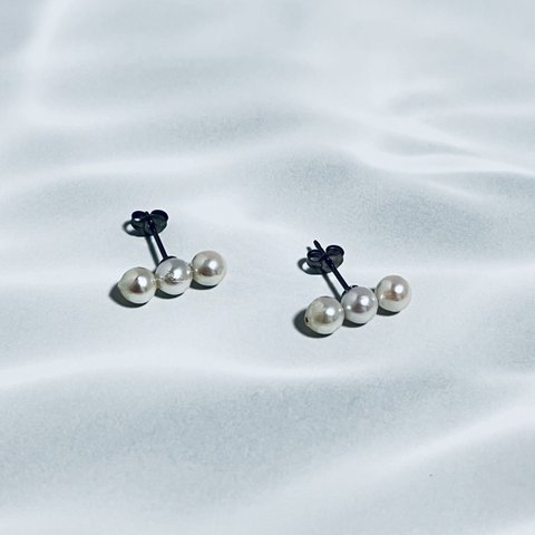 5mm3連パールピアス　〜あこやホワイト〜