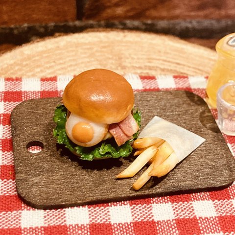 ベーコンエッグバーガーとポテト★