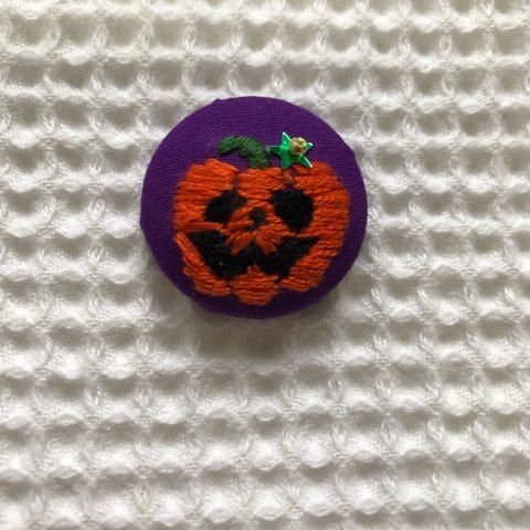  直径約3㎝ 刺繍の包みボタンブローチ ☆ハロウィンモチーフ