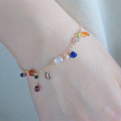  fjársjóður bracelet：宝石チェーンブレスレット　天然石　ガーネット×レインボームーンストーン×ラピスラズリ