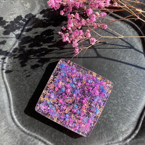 ピンク紫系かすみ草のコースター　四角