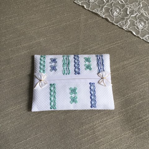 ポケットティッシュケース　刺繍