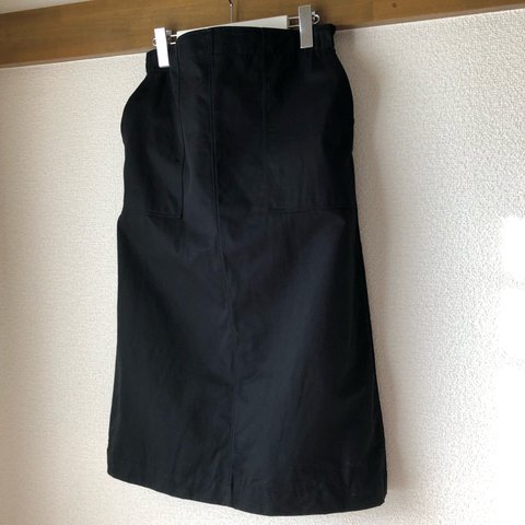 黒｜チノ ベイカースカート