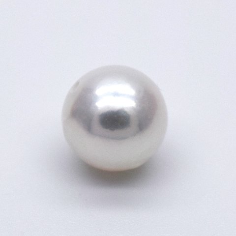 アコヤ真珠 1粒 8.0mm~8.5mm ラウンド〜セミラウンド 貫通穴 あこやパール 6月 傷あり