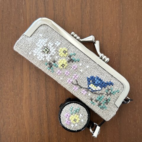 がま口　印鑑ケース　刺繍　小鳥　グレイッシュ