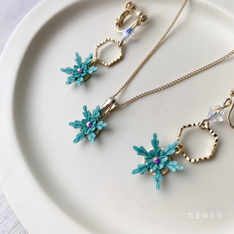 【冬季限定】クリスマスコフレ 雪の結晶のイヤリングネックレスセット