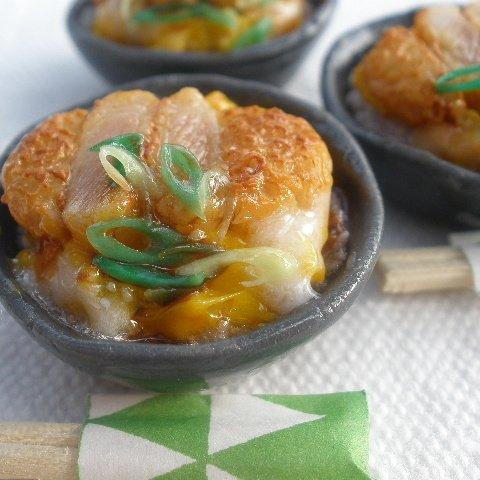 カツ丼　割り箸付き☆樹脂粘土　ミニチュアフード