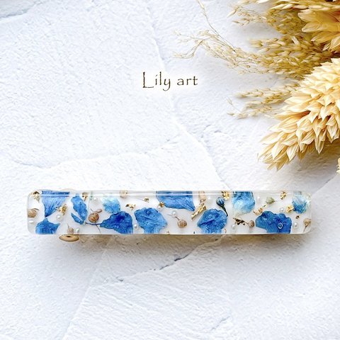 blue＆white紫陽花のドライフラワーと金箔の花びらバレッタ