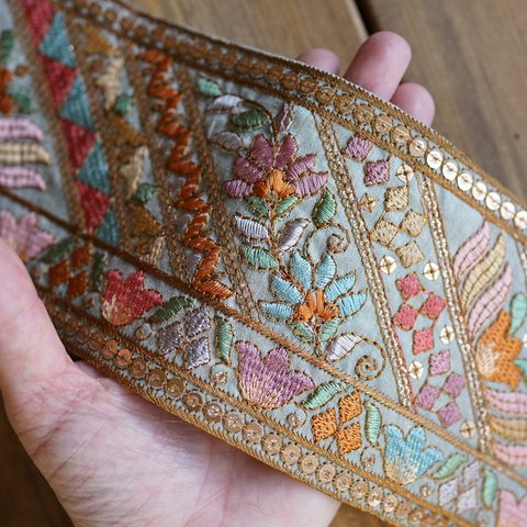 70㎝カット済【インド刺繍リボン】シルク　刺繍　リボン　りぼん   【グリーン】