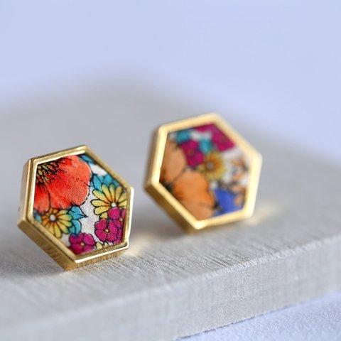 【イヤリング可】　Hexagon ピアス　＜Liberty Fabric・Gloria Flowers＞