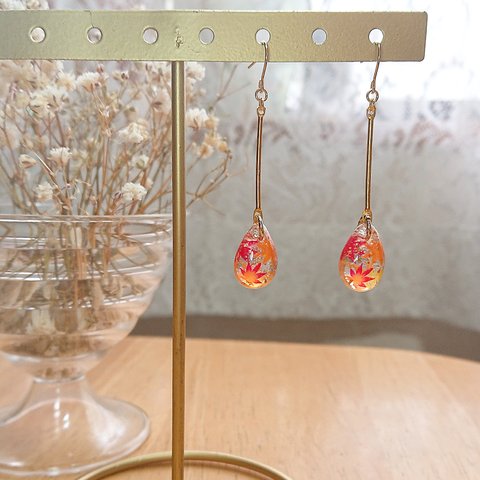 雫に閉じ込めた紅葉～ご褒美な秋～　ピアス・イヤリング（UVレジン）