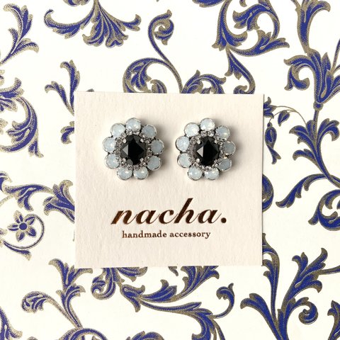 Swinging-Sixties flower(modern black) pierce / earring【silver】