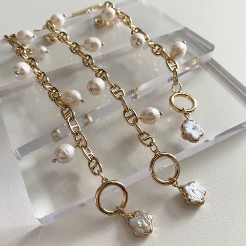 【natural flower perl bracelet】 ブライダル　ウェディング　結婚式　二次会　パーティー　成人式　お呼ばれ　天然淡水パール ゴールドブレスレット　マンテルブレスレット