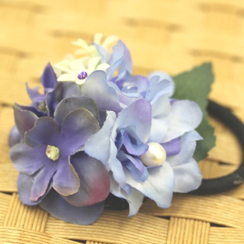 ＊送料値引＊のブルー系天然石のお花ヘアゴム♡