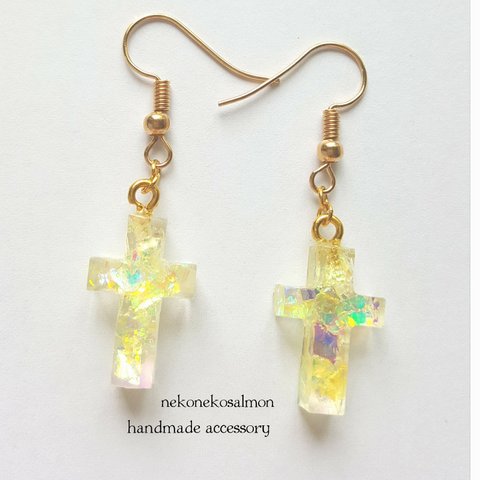 lemon yellow crossピアス(イヤリング)