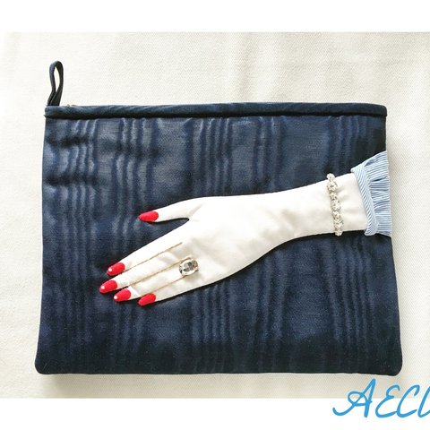 Madame's Hand clutch bag (navy)