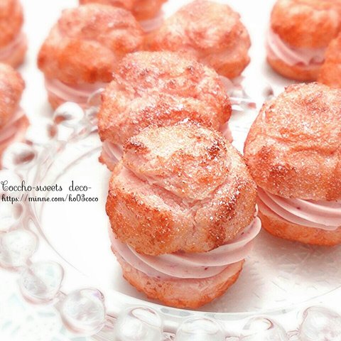 【SALE】ミニ苺シュークリーム　バッグチャーム