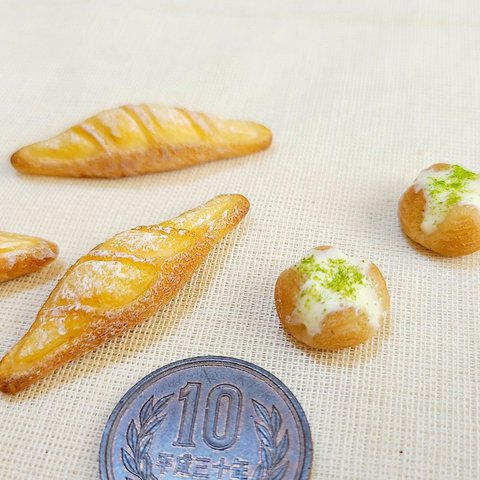 ♡バケット or カマンベールチーズパン (ミニチュアフード,フェイクフード, 食品サンプル)