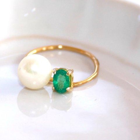 - winter forest - k18gp Akoya Pearl & Emerald Ring