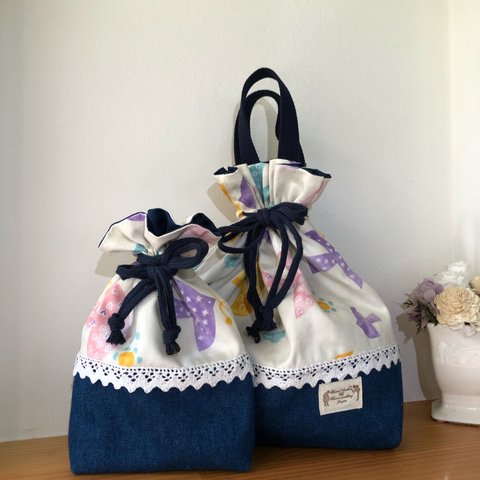 送料無料】マチマチ付巾着セット☆名前刺繍入り！M・Sサイズセット　鳥たちの巾着　中・小２枚組　バード柄　小物入れ　着替え袋