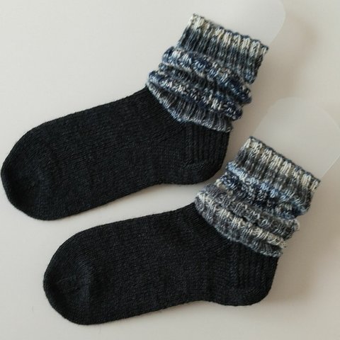 手編み靴下（くしゅくしゅ）
