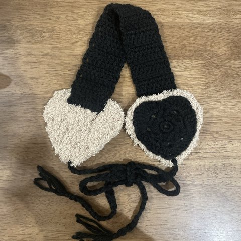 手編みハート耳あて🖤🧶