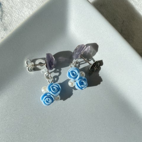 blue rose ピアス