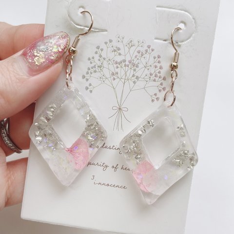 ❀.*･ﾟ  レジン 押し花 / 春 / 花びら / ピアス ❀.*･ﾟ .ﾟ･*.✿