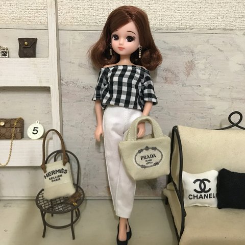 リカちゃん服♡オフショルチェック柄カットソー＆白テーパードパンツ♡リアルクローズ