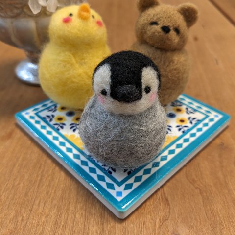 ペンギンのおきあがりこぼし（羊毛フェルペンギン）